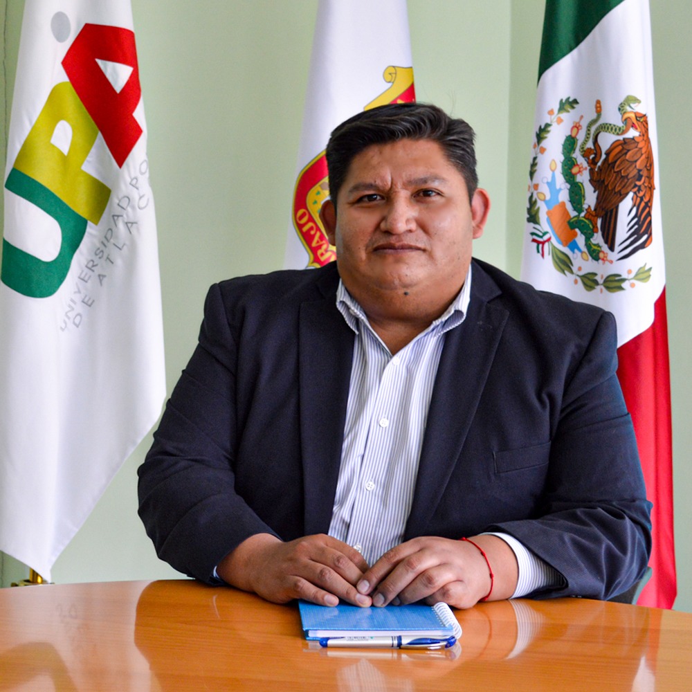 Rector: Lic. Crescencio Reyes Hernández